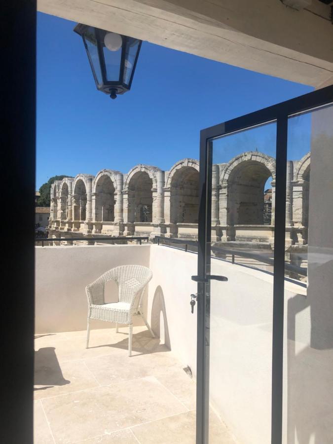 Entre Les Arenes Et La Major Arles