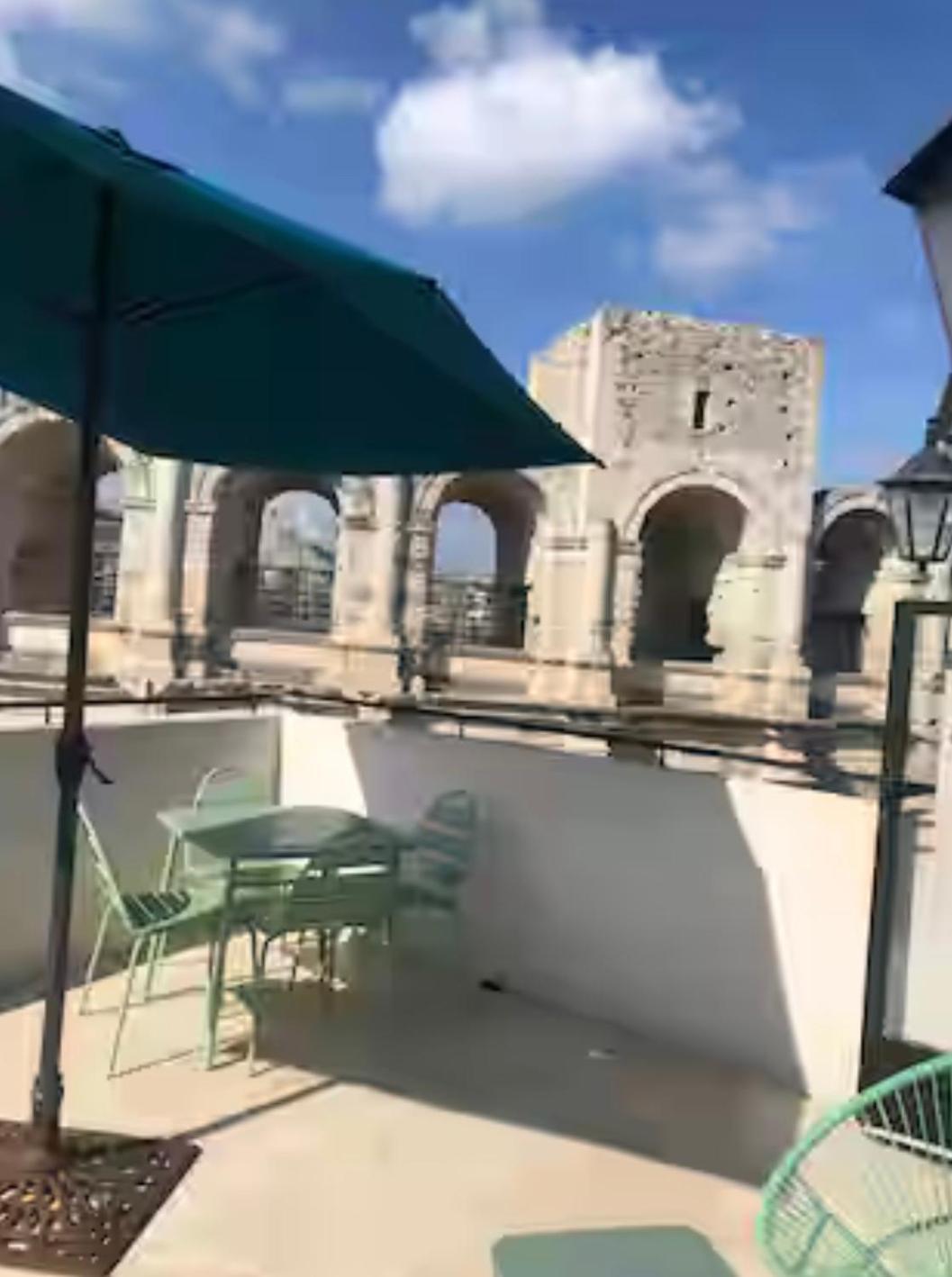 Entre Les Arènes Et La Major *